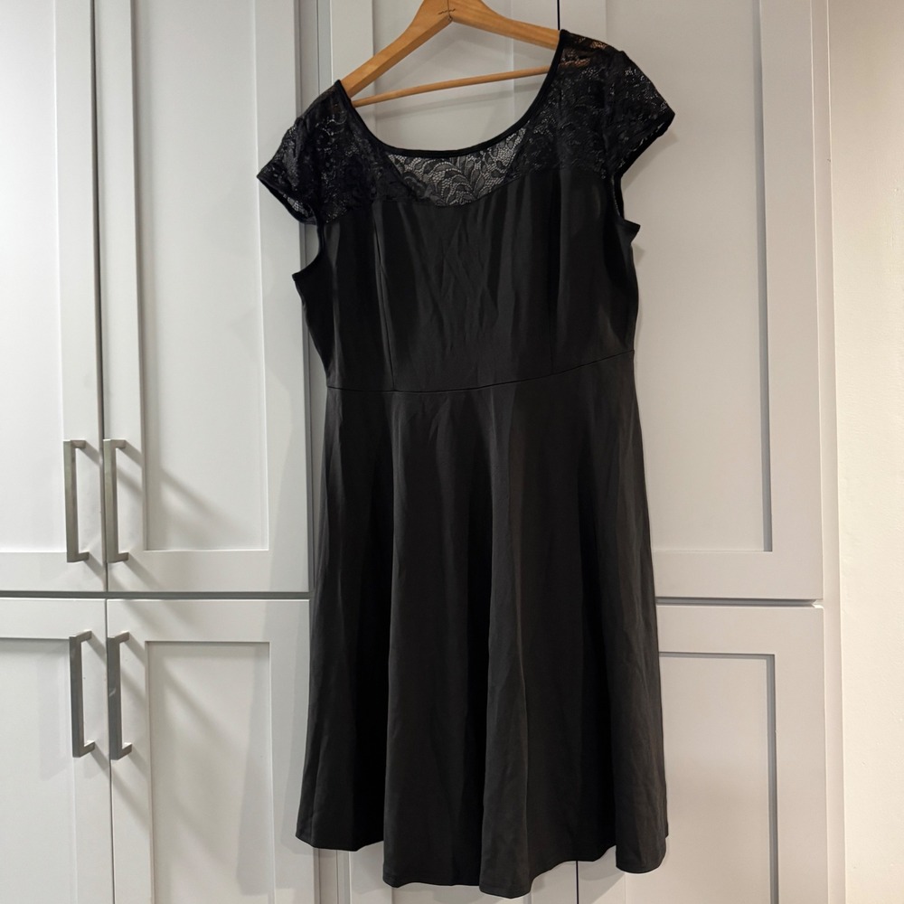 NWT Glory Sunshine Black Lace Cap Sleeve Fit Flare Dress Plus Size 2XL‎